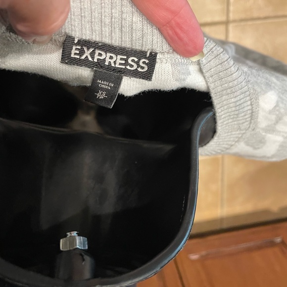 Express animal print sweater - Picture 4 of 4